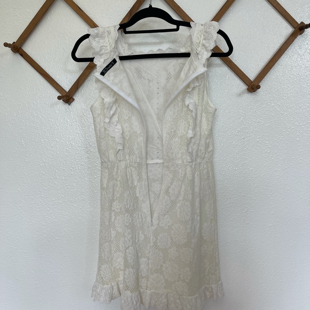 Lace Simplee Mini Dress - Picture 5 of 6